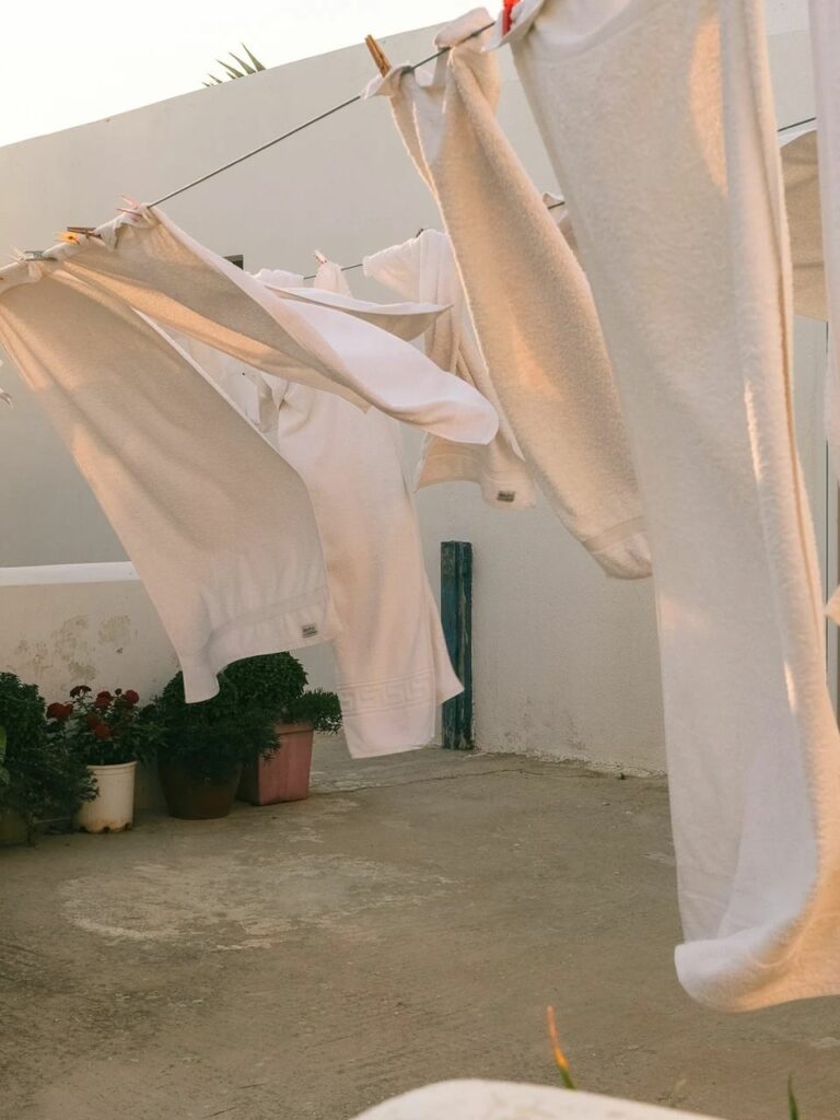 Linge qui sèche à l'air libre